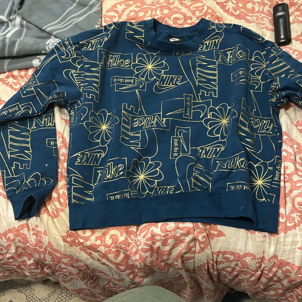 Nike sweater